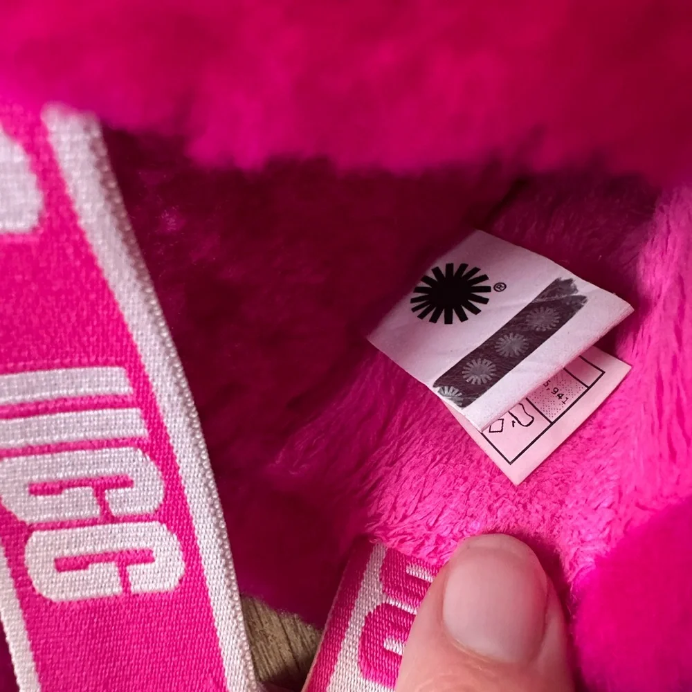 UGG Youth Vibrant Pink Fuzzy Slippers
